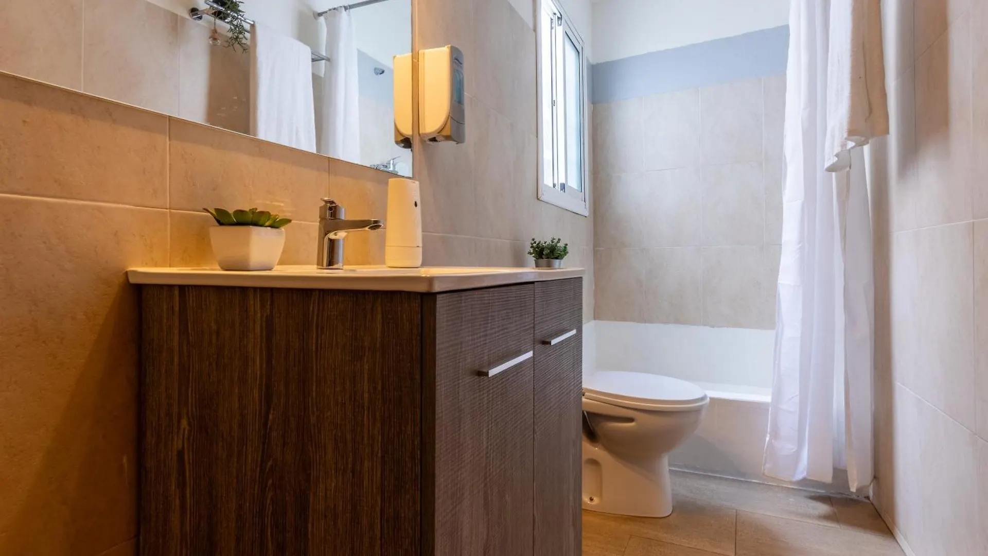 Mediona 24 Apartman Tarragona
